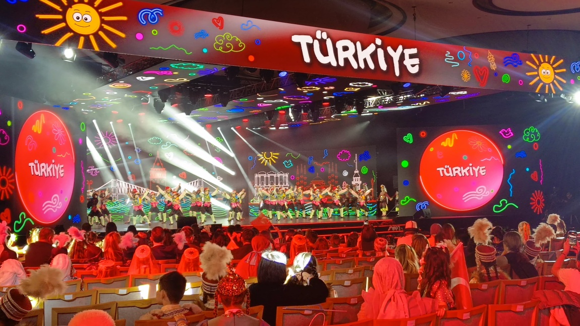 Okulumuz Külliyede 23 Nisan Kutlamalarına Katıldı.