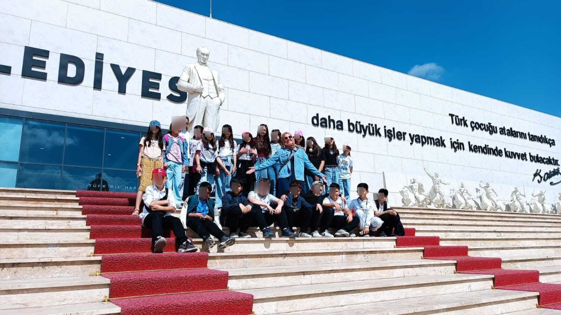 5. Sınıf Öğrencilerimiz Türk Tarih Müzesi ve Dijital Hayvanat Bahçesini Ziyaret Ettiler!